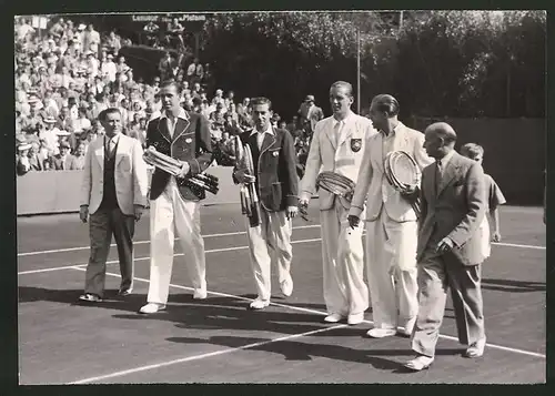 Fotografie Tennis Davispokal Deutschland vs Frankreich, Tennisspieler Petra, Lesueur, Metaxa und Henkel 1938
