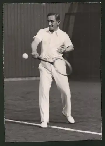 Fotografie Ungarischer Hauptmann Vàrady-Szabo beim Tennis