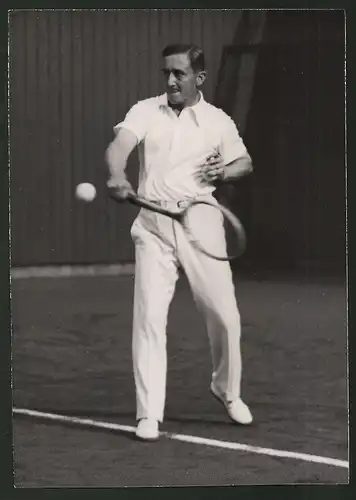 Fotografie Ungarischer Hauptmann Vàrady-Szabo beim Tennis