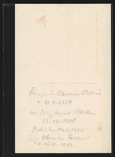 AK Prinzessin August Wilhelm umarmt ihren Sohn Prinz Alexander Ferdinand