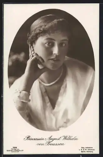 AK Prinzessin August Wilhelm von Preussen mit Fingerring