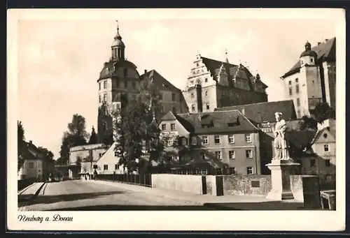 AK Neuburg / Donau, am Schloss