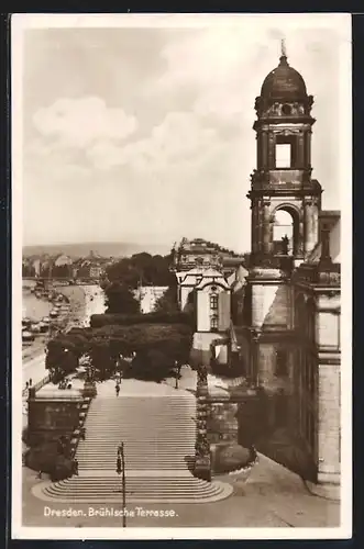 AK Dresden, Freitreppe der Brühl`schen Terrasse mit Ständehaus