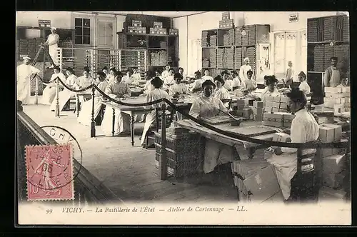 AK Vichy, la Pastillerie de l'Etat, Atelier de Cartonnage