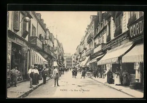 AK Vichy, La Rue du Marchè