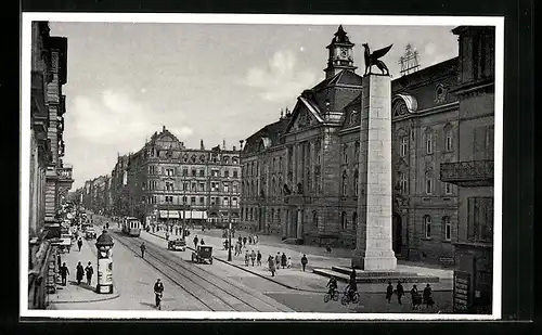 AK Karlsruhe i. B., Strassenbahn vor der Hauptpost