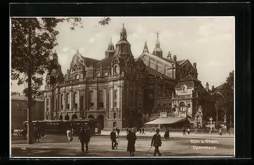 AK Köln a. Rhein, Strassenbahn am Opernhaus