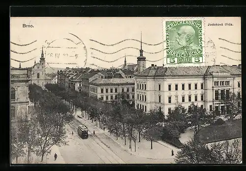 AK Brno / Brünn, Jodokstrasse mit Strassenbahn aus der Vogelschau