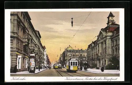 AK Karlsruhe, Kaiserstrasse, Partie bei der Hauptpost mit Strassenbahnen