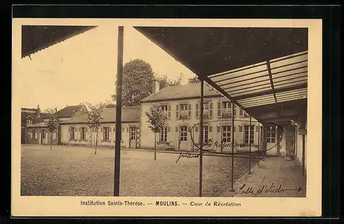 AK Moulins, Institution Sainte-Thèrèse-Cour de Rècrèation