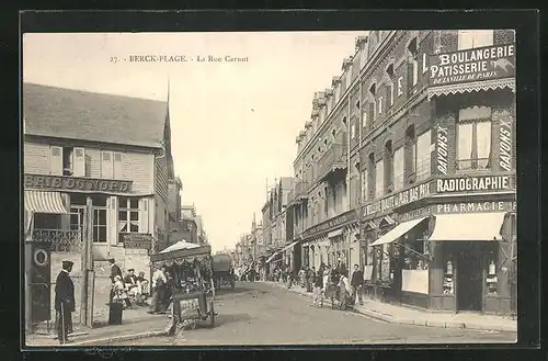 AK Berck-Plage, La Rue Carnot, Strassenpartie