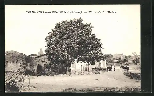 AK Dombasle-en-Argonne, Place de la Mairie