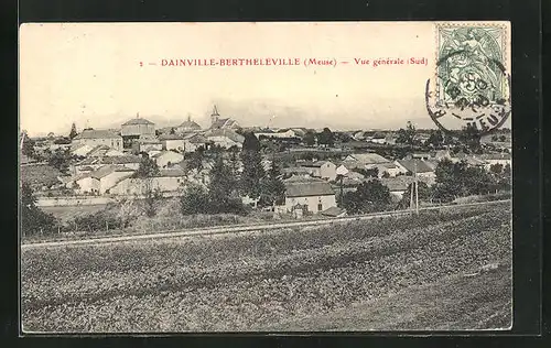 AK Dainville-Bertheléville, Vue générale, Ortsansicht im Sonnenschein
