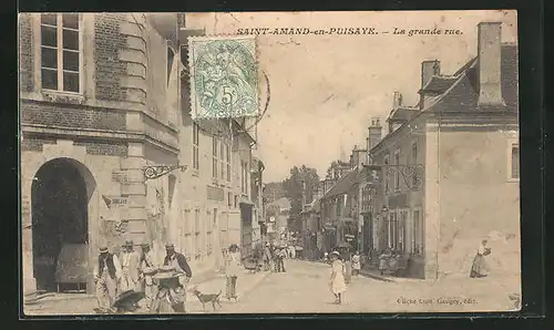 AK Saint-Amand-en-Puisaye, la grande rue