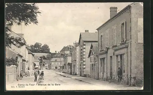 AK Cercy-la-Tour, Avenue de la Gare