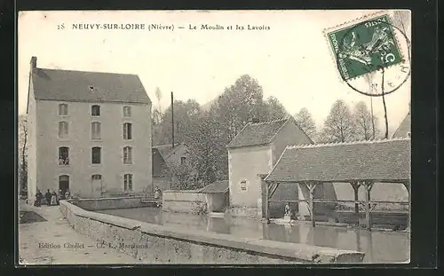 AK Neuvy-sur-Loire, le Moulin et les Lavoirs