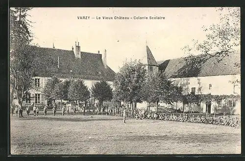 AK Varzy, Le Vieux Château, Colonie Scolaire