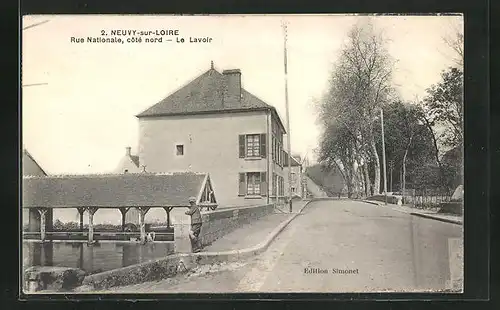 AK Neuvy-sur-Loire, Rue Nationale, Côté nord, Le Lavoir