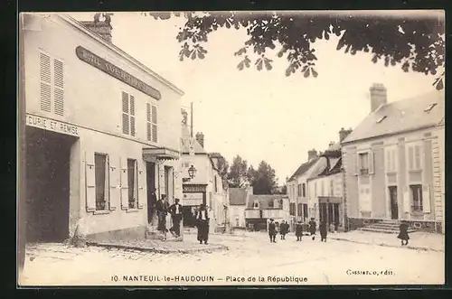 AK Nanteuil-le-Haudouin, Place de la République