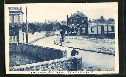 AK Sainte-Geneviève, La Mairie et la Salle des Fetes