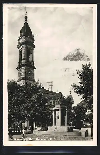 AK Grossenhain i. Sa., Rathaus mit Brunnen