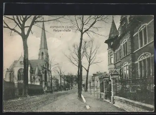 AK Rombach /Lothringen, Metzerstrasse mit Apotheke und Kirche