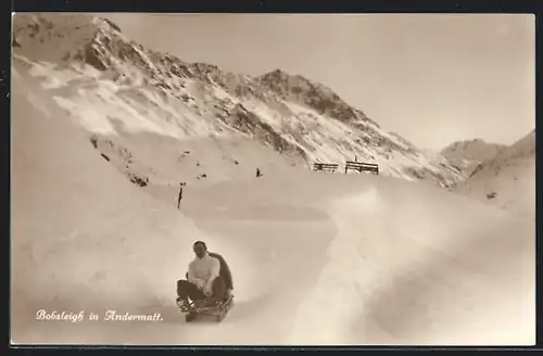 AK Bobsleigh in Andermatt, Rodler auf dem Schlitten