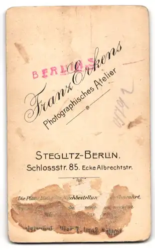 Fotografie Franz Erkens, Berlin-Steglitz, Schlossstr. 85 Ecke Albrechtstr., Junge im Matrosenanzug mit Geschwisterchen