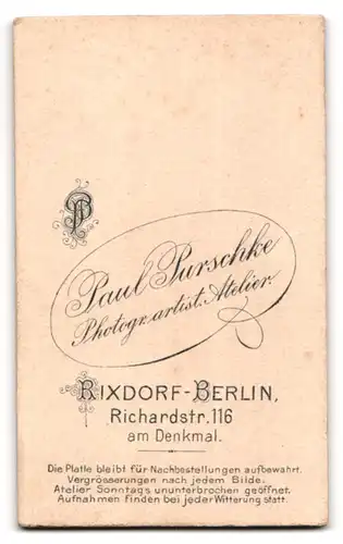 Fotografie Paul Purschke, Berlin-Rixdorf, Richardstr. 116, Halbwüchsiger Knabe im Anzug mit Fliege