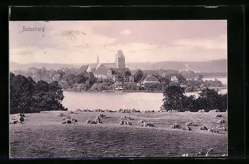 AK Ratzeburg, Gesamtansicht mit Garben