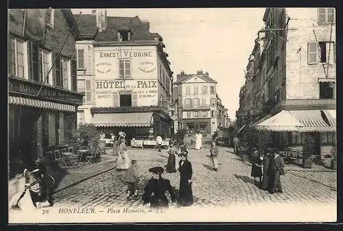 AK Honfleur, Place Hamelin