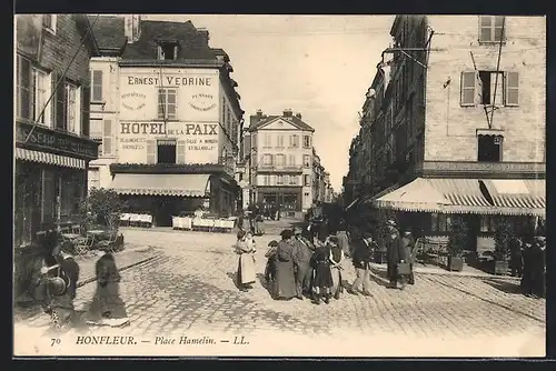 AK Honfleur, Place Hamelin