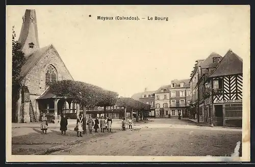 AK Moyaux, Le Bourg