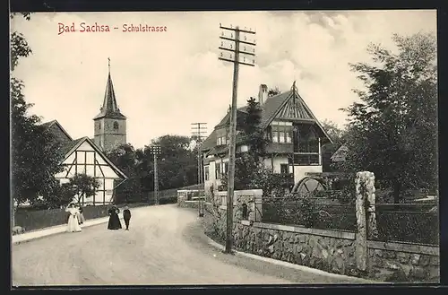 AK Bad Sachsa / Harz, Schulstrasse mit Blick zum Kirchturm