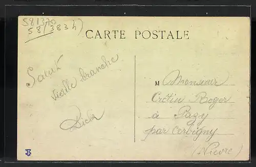 AK Champlemy, L'Ecole