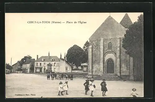 AK Cercy-la-Tour, Place de l`Église