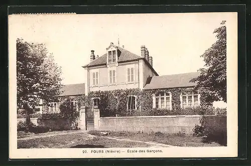 AK Fours, École des Garcons