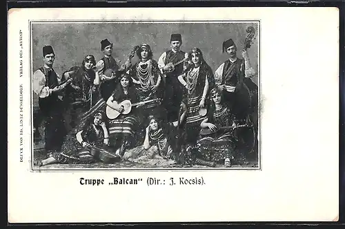 AK Trachtenkapelle Truppe Balcan, Dir. J. Kocsis, In Trachten und mit Instrumenten