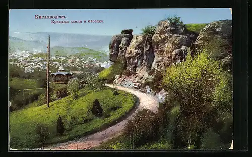 AK Kislowodsk, Grünanlagen mit Pavillon und Stadtblick