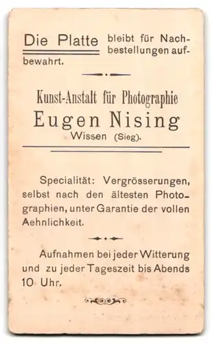 Fotografie Eugen Nising, Wissen /Sieg, Bartloser junger Mann im Sonntagsstaat mit hellem Binder