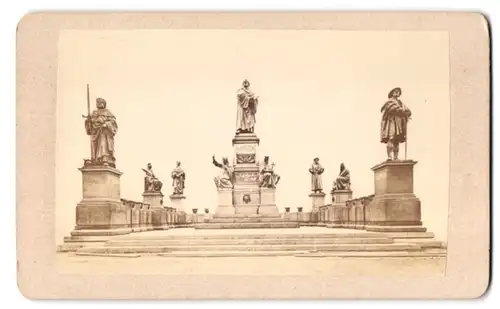 Fotografie unbekannter Fotograf, Ansicht Worms, das Lutherdenkmal