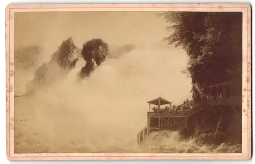 Fotografie Carl Koch, Schaffhausen, Ansicht Schaffhausen, der stürmige Rheinfall mit Aussichtsplattform