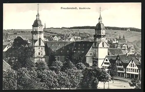 AK Freudenstadt, Teilansicht mit Stadtkirche