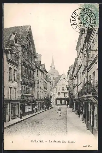 AK Falaise, la Grande-Rue Trinité, quelques commercants devant leurs échopes