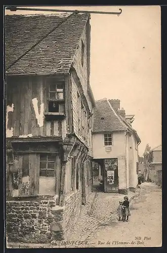 AK Honfleur, Rue de l`Homme-de-Bois, Strassenpartie
