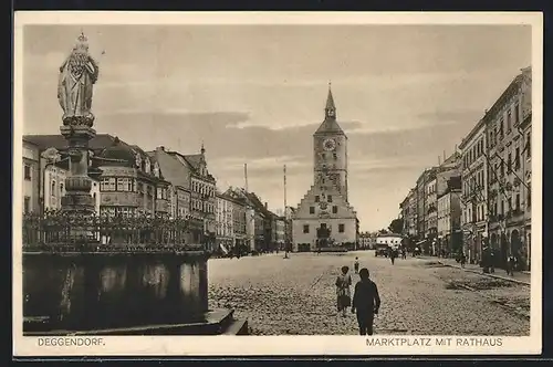 AK Deggendorf, Marktplatz mit Rathaus