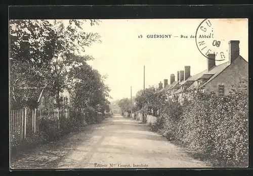 AK Guérigny, Rue des Abbés, Strassenpartie