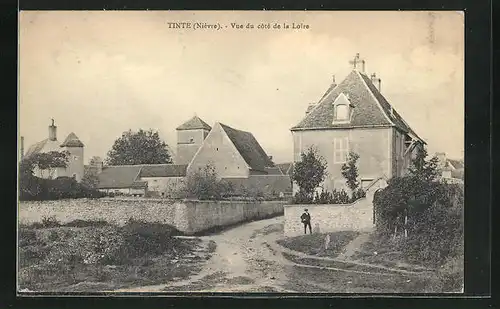 AK Tinte, Vue du côte de la Loire