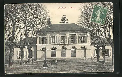 AK Dornecy, La Mairie