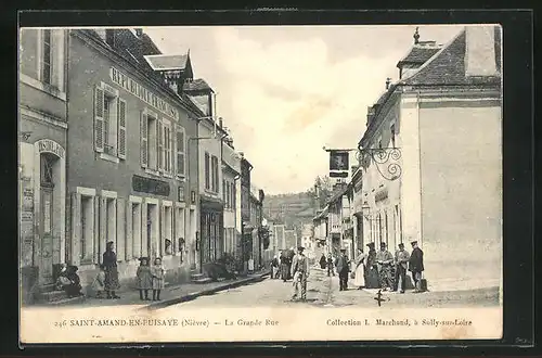 AK Saint-Amand-en-Puisaye, La Grande Rue, Strassenpartie